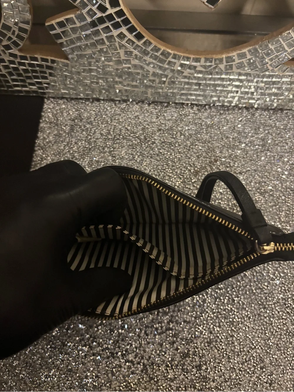 ⭐️Kate‎ Spade Black Wristlet